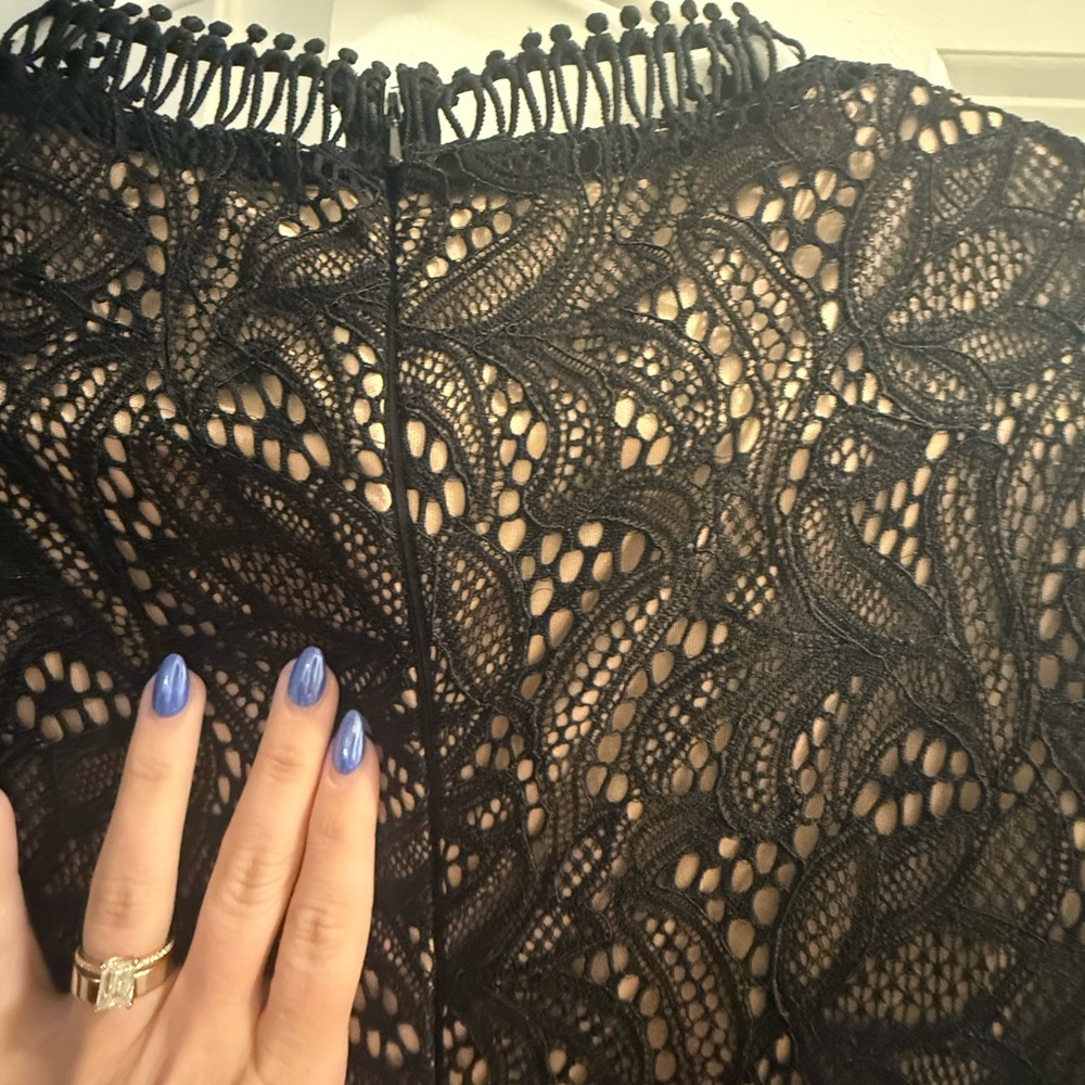 Dress - Picture 8 of 9
